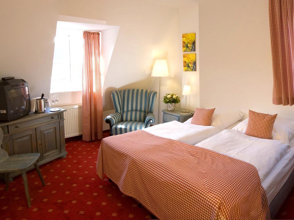 Landgasthof Und Hotel Weisser Lowe Eckental ห้อง รูปภาพ