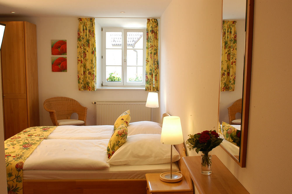 Landgasthof Und Hotel Weisser Lowe Eckental ภายนอก รูปภาพ