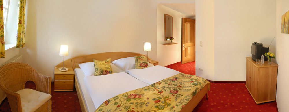 Landgasthof Und Hotel Weisser Lowe Eckental ภายนอก รูปภาพ