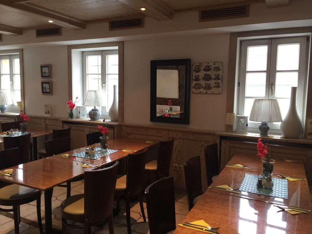 Landgasthof Und Hotel Weisser Lowe Eckental ภายนอก รูปภาพ