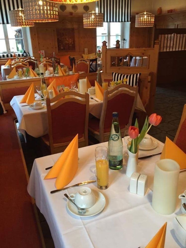 Landgasthof Und Hotel Weisser Lowe Eckental ภายนอก รูปภาพ